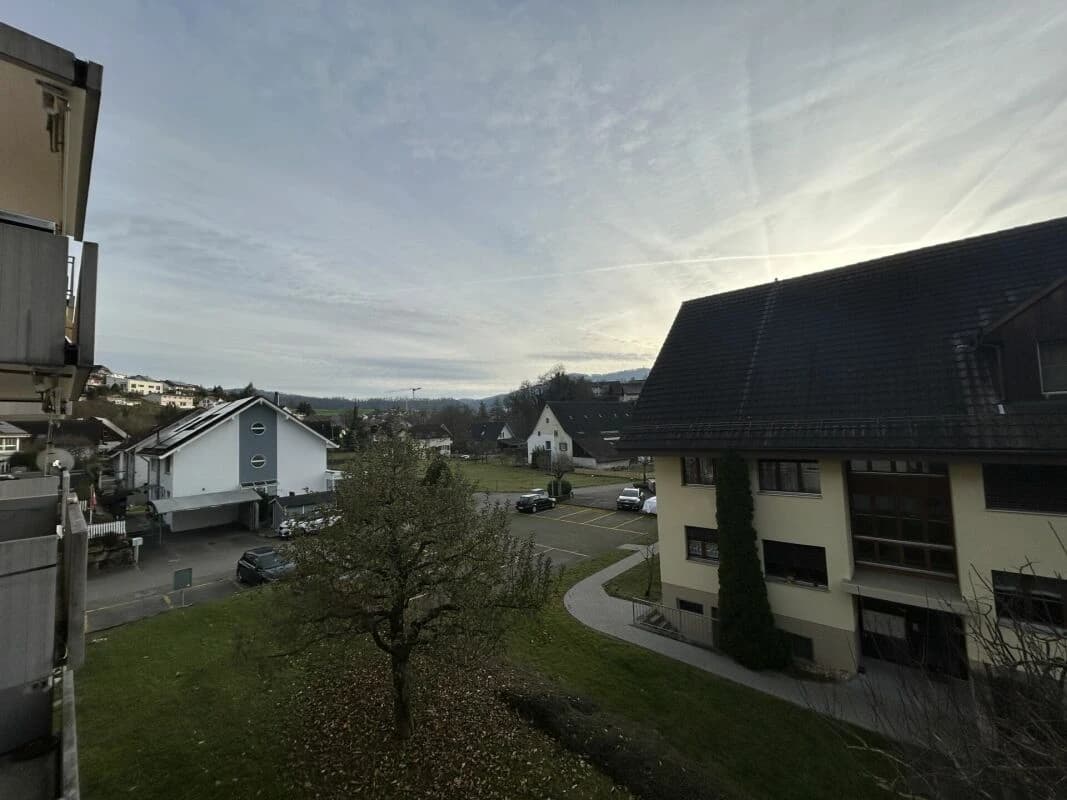 Ueken / 3.5 Zimmer Wohnung 1. OG rechts