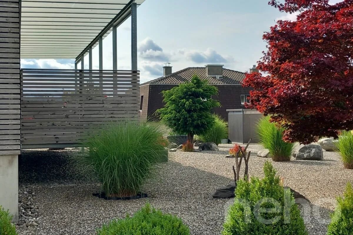 Grosszügiges Doppel- oder Einfamilienhaus mit traumhafter Aussicht