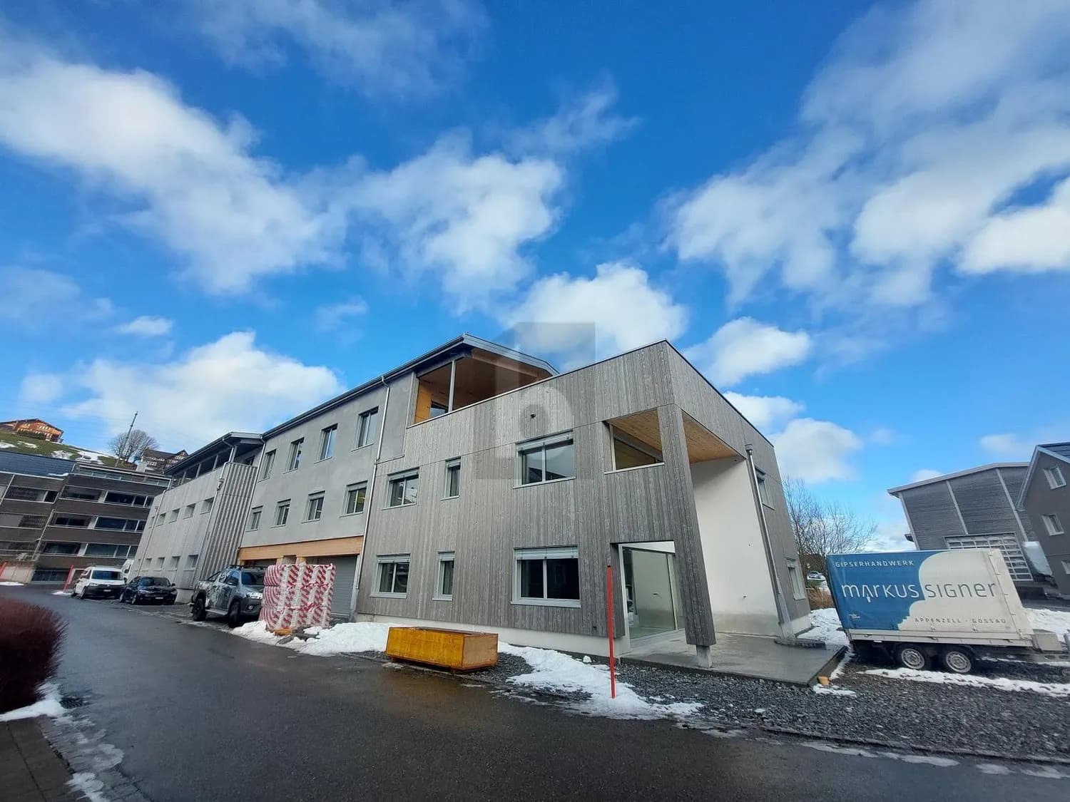 LUXURIÖSER ERSTBEZUG MIT BALKON