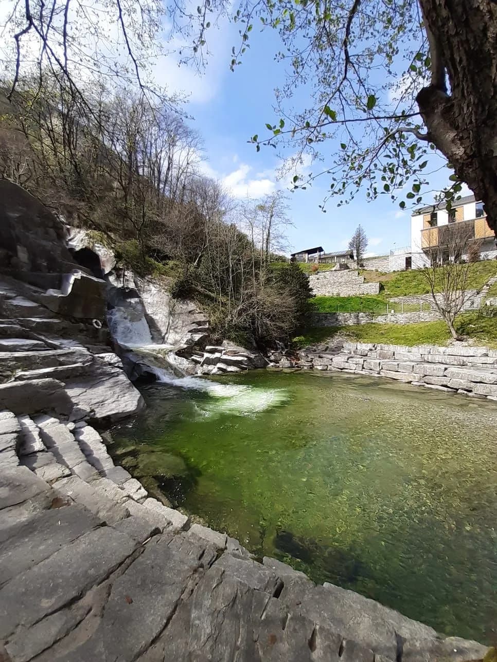 Charmantes 4,5-Zimmer-Einfamilienhaus in Renovation in Riviera-Iragna/Casa indipendente di 4,5 -  ristrutturazione da completare per conto proprio -  in Riviera Iragna