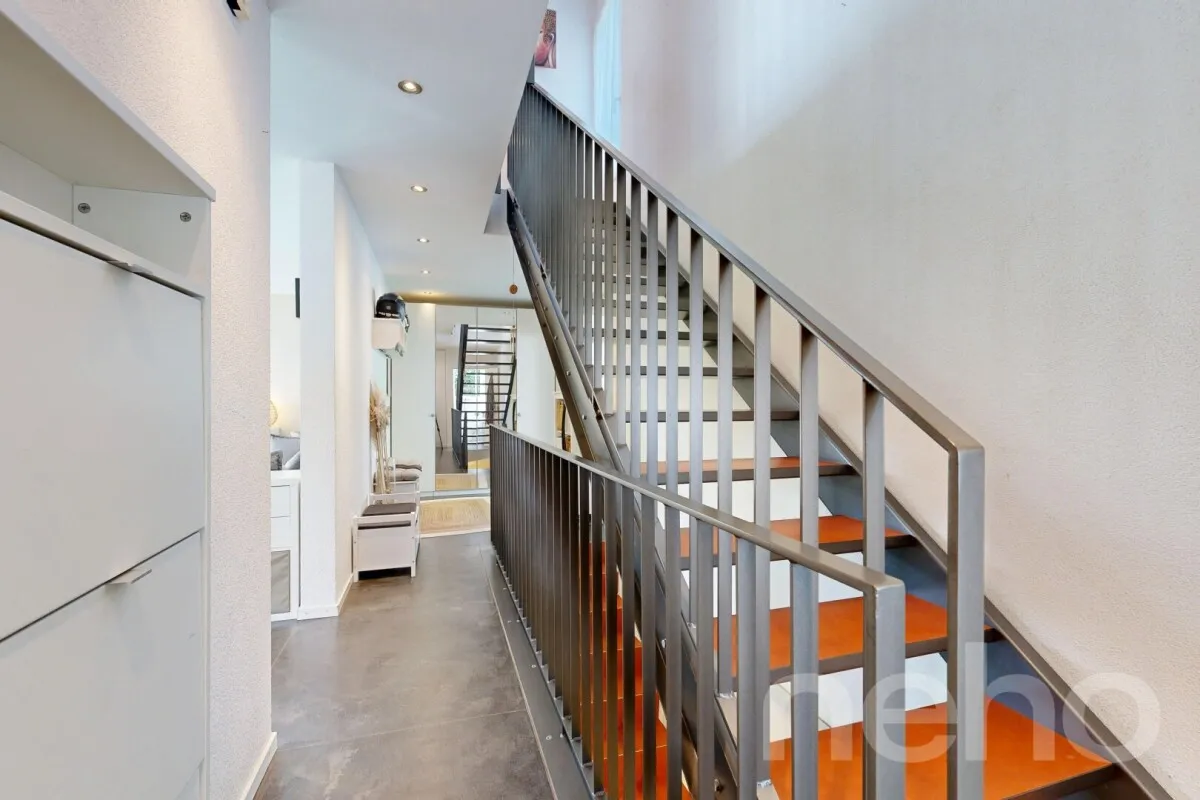 Freistehendes Einfamilienhaus mit Garten und Fernsicht in Biberstein