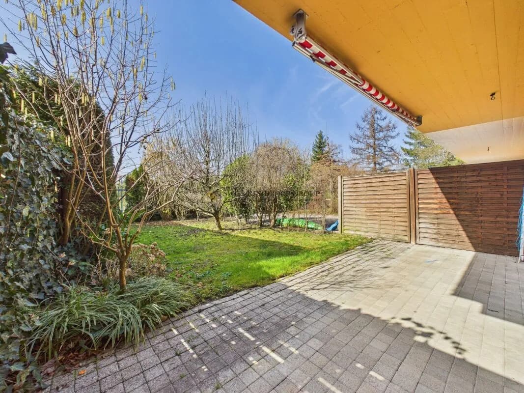 Sonniges 7.5-Zimmer Reihen-Einfamilienhaus mit Garten, Balkon und Bergsicht