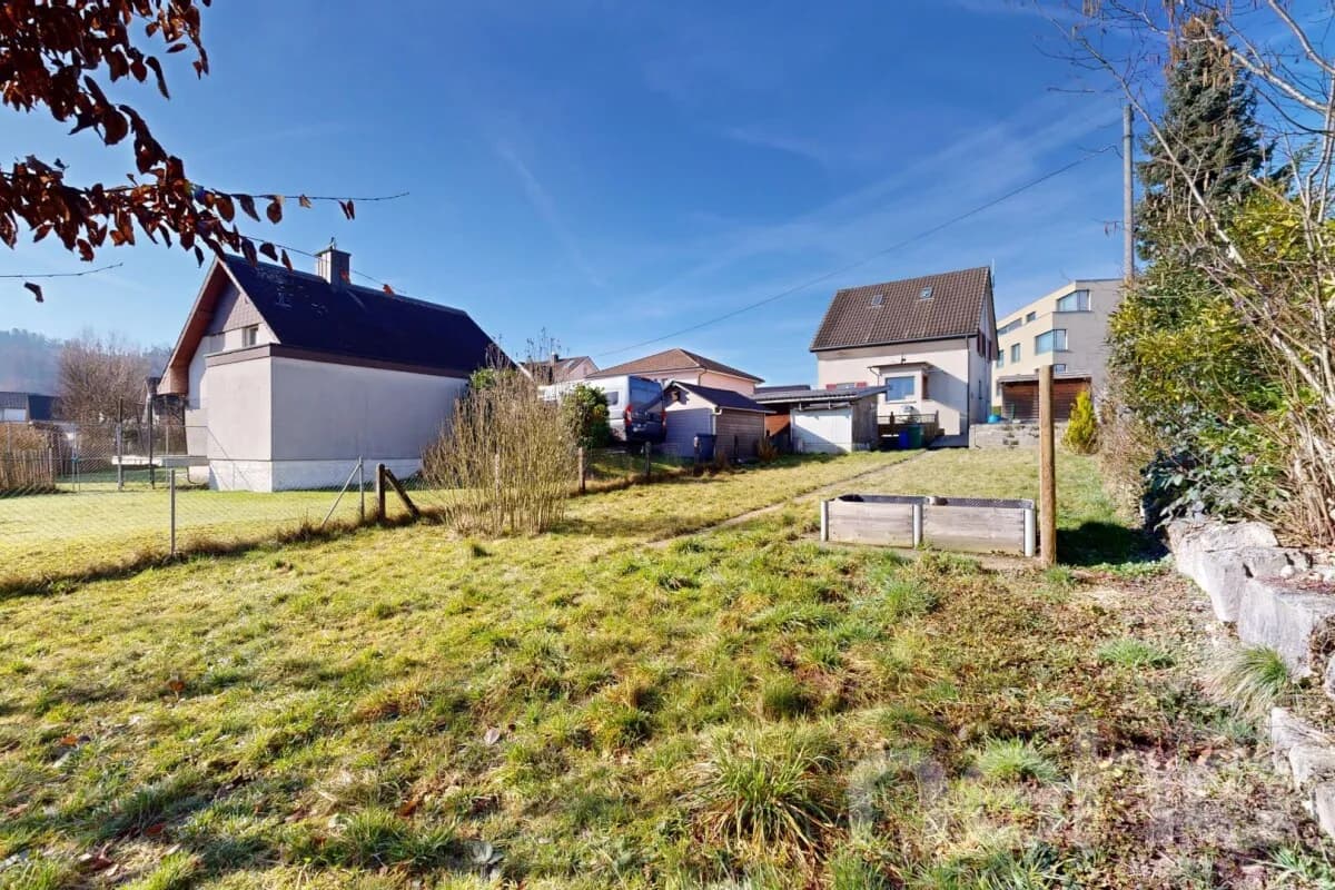 Charmantes 4 Zimmer EFH mit Ausbaupotenzial auf 732m2 Grundstück