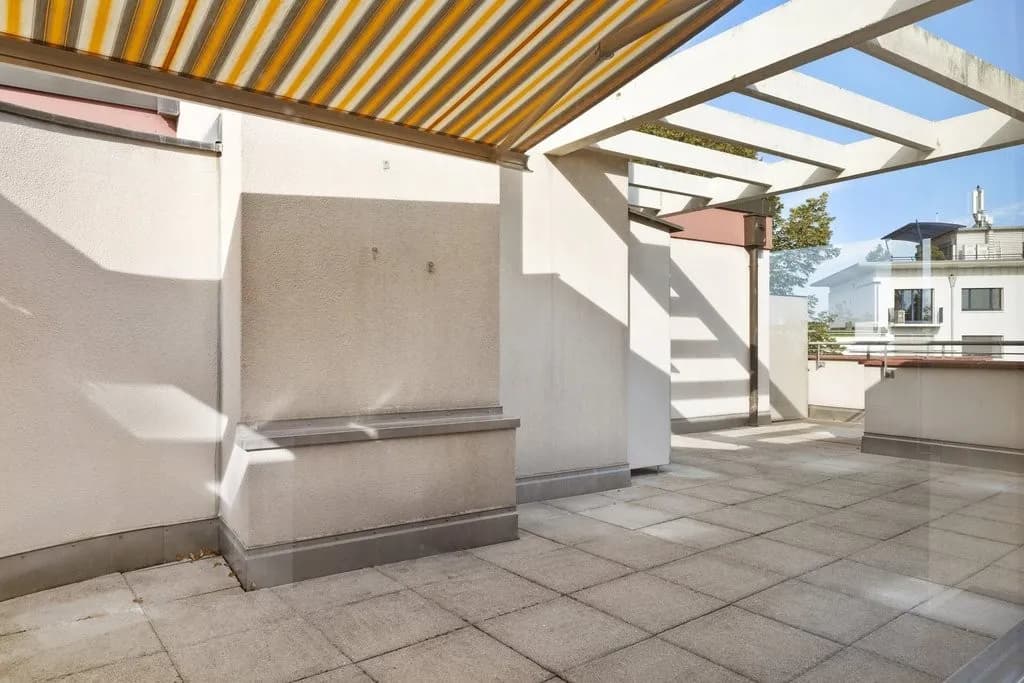Suchen Sie eine zentrale Attikawohnung mit Dachterrasse?