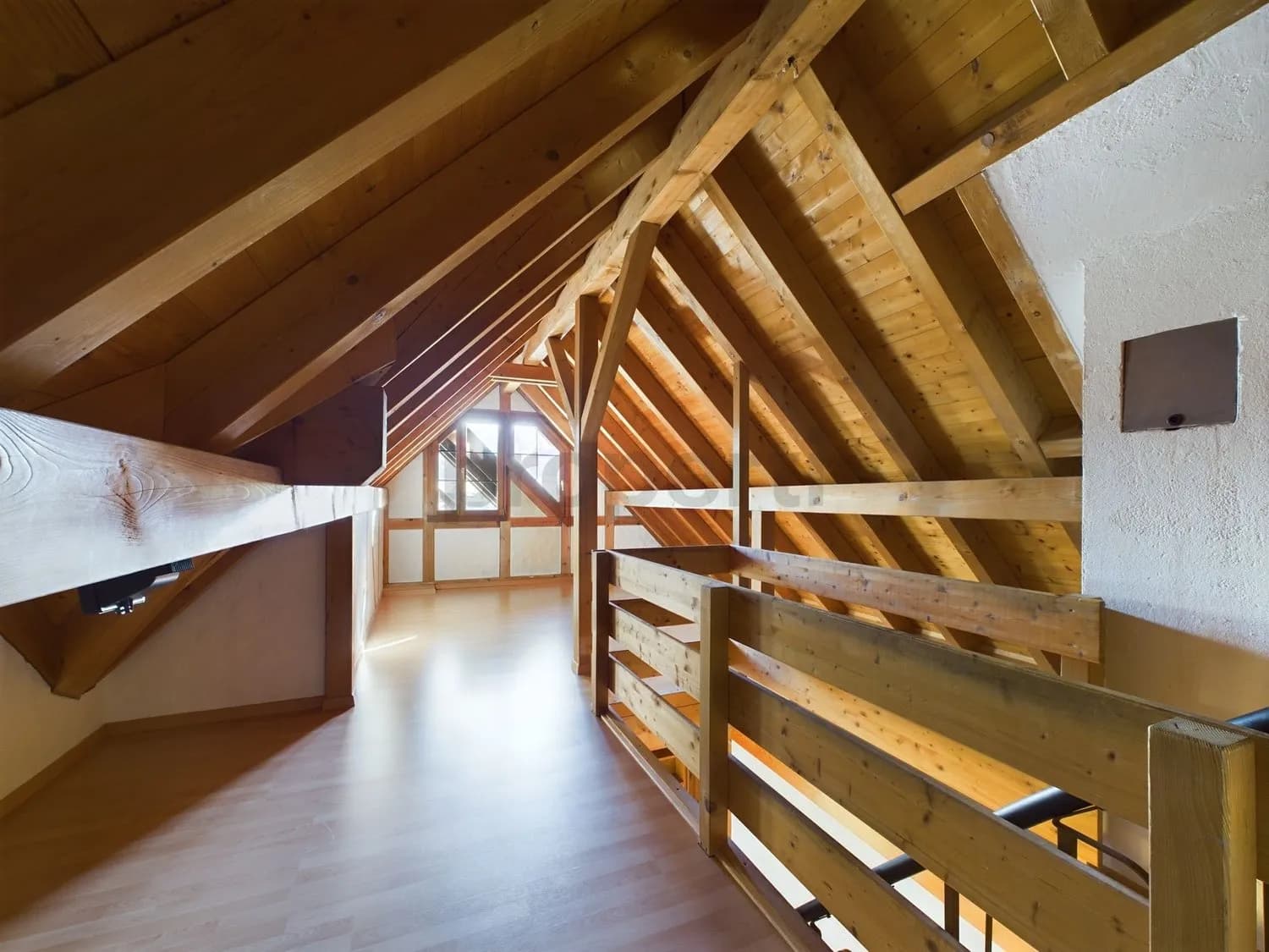 Erstklassige 4.5-Zimmer-Wohnung in Weiach mit wunderschöner Aussicht