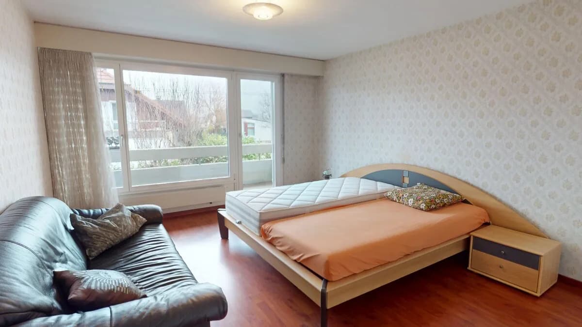 Sonnige Lage nur paar Minuten von der Aare entfernt