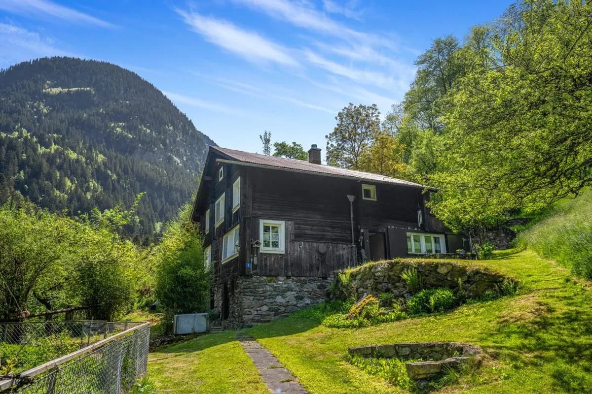 Rustikales Bauernhaus mit viel Natur & Umschwung