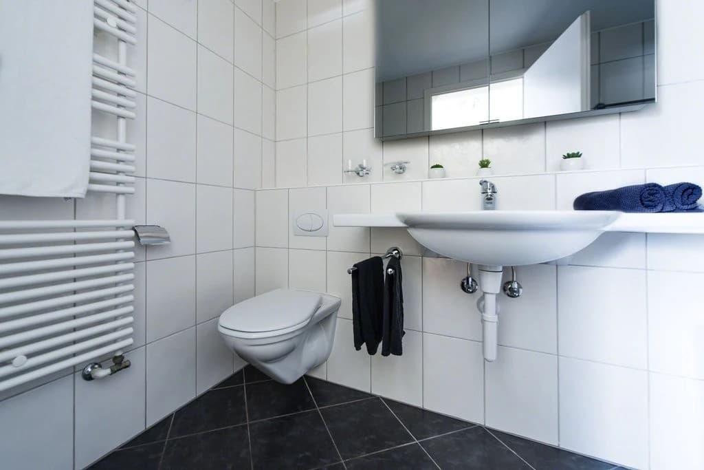 wohnen ist ... Sonne auf dem Balkon geniessen!