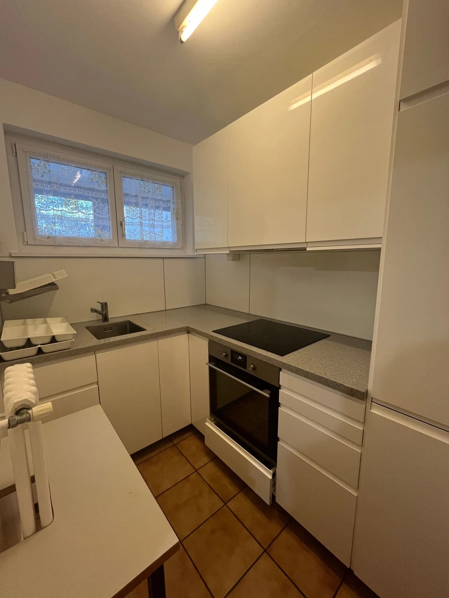 Ruhige 2,5-Zimmer-Wohnung in Agno / Zweitwohnsitz möglich  /Vendiamo anche in Residenza Secondaria Tranquillo appartamento di 2,5 locali ad Agno