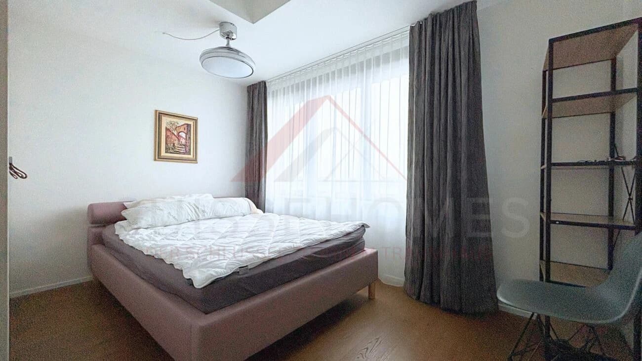 Moderne 5.5-Zimmer-Maisonette mit Loggia, Designküche und Minergie-Standard in zentraler Lage