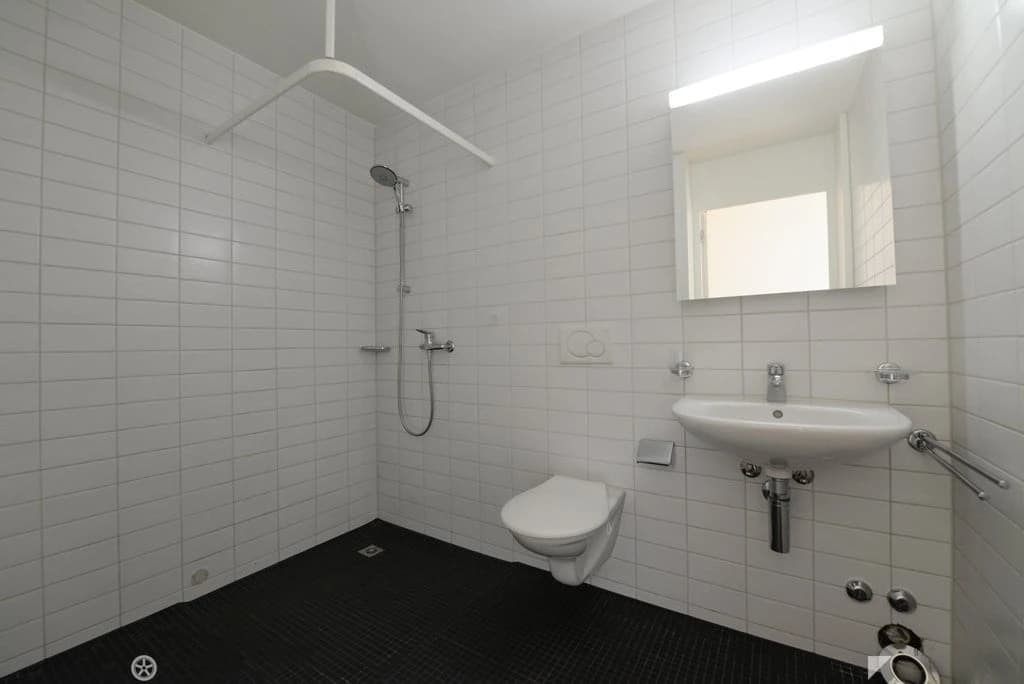 Grosszügiges Wohnen an zentraler Lage mit zusätzlichem Zimmer