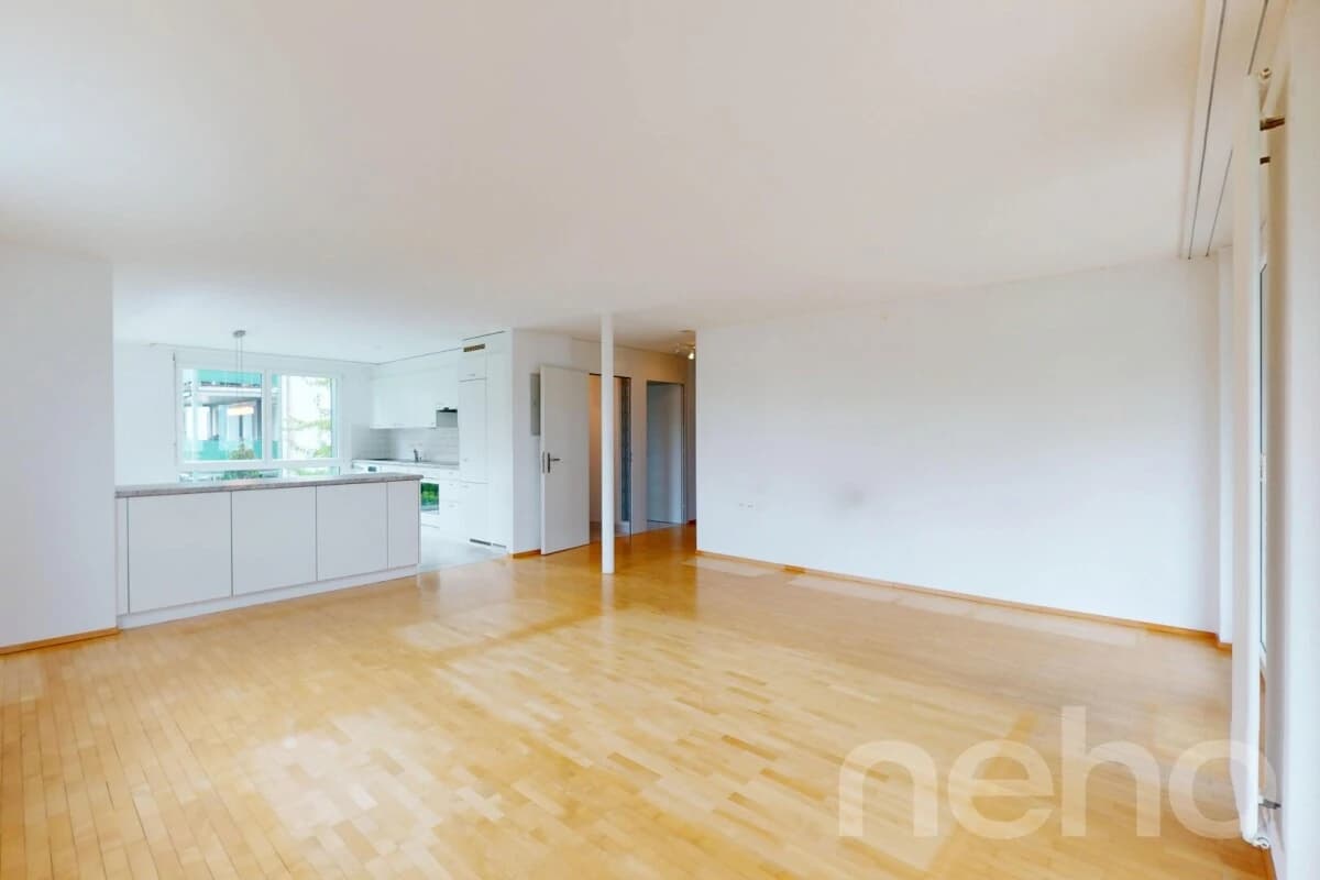 4.5-Zimmer Wohnung mit hellem Wohnambiente und 25 m2 grossem Balkon