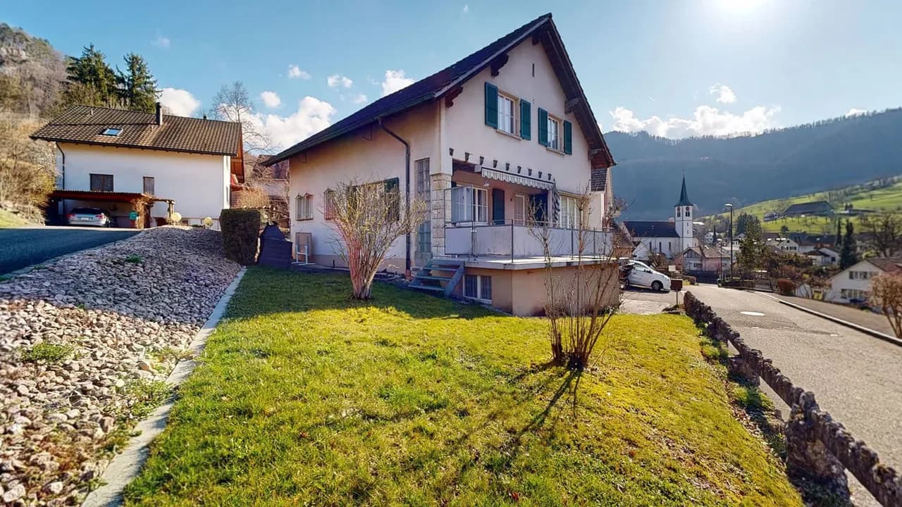 Idyllisches 6-Zimmer-Einfamilienhaus mit Garage und Aussenparkplatz