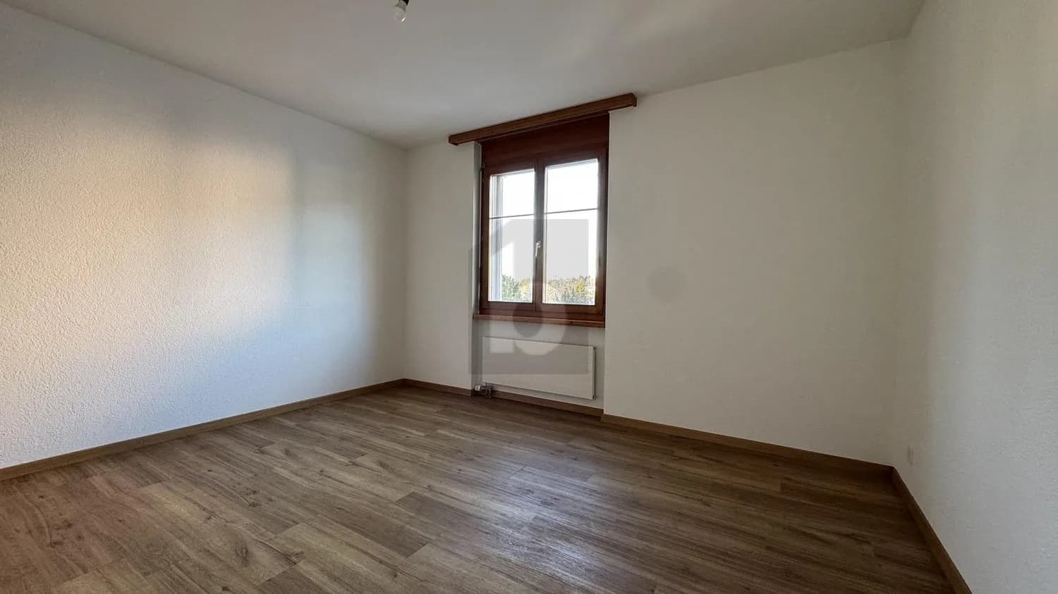 EINLADEND, HELL, IDYLLISCH UND BEQUEM