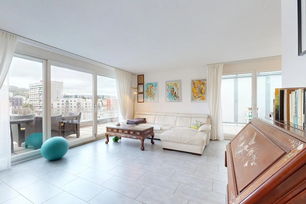 Schöne 3.5-Zimmer-Attikawohnung mit Weitsicht in Schlieren