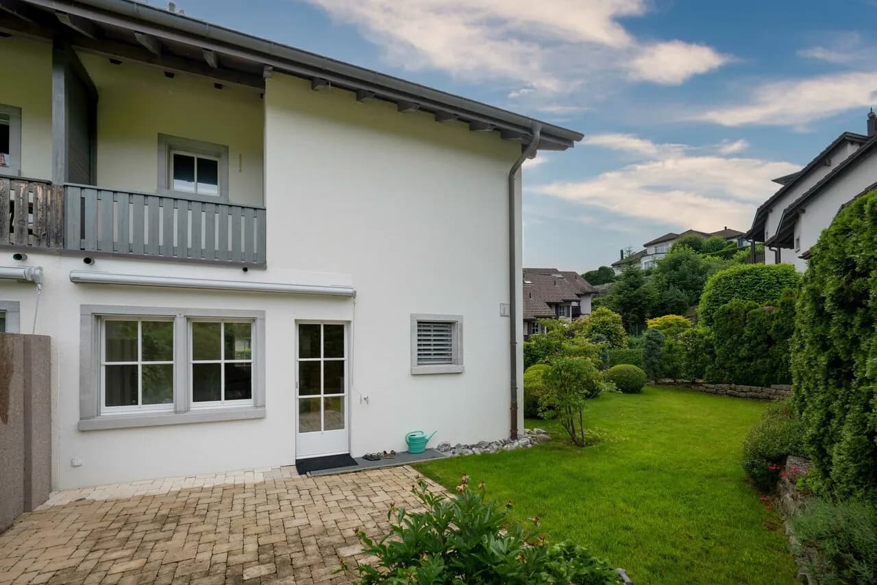 Traumhafte Lage in Altendorf, inkl. 2 Tiefgararagenplätze!