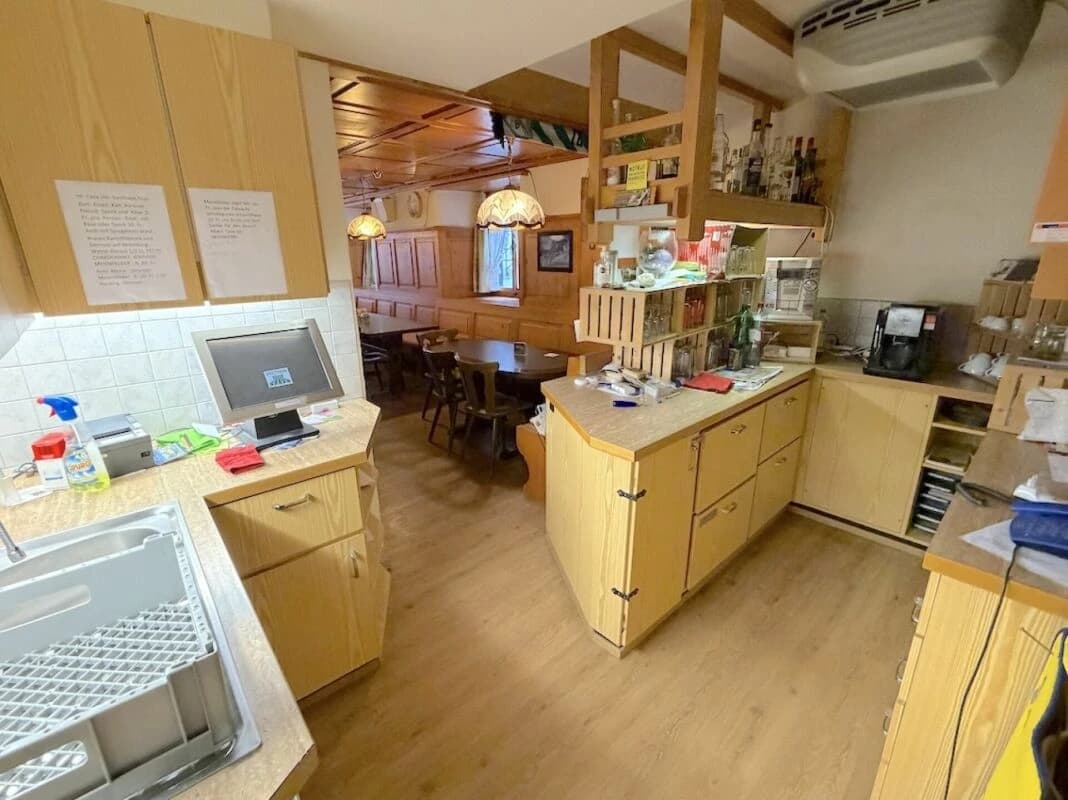 Schönes Gasthaus mit Wohnung und Gäste Wellness Zimmer zu verkaufen