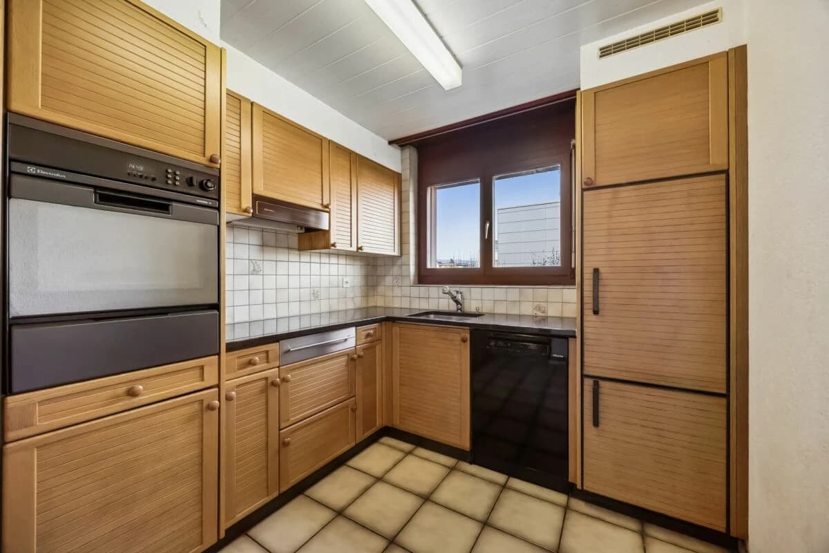 4.5-Zimmer-Wohnung mit Balkon und Cheminée in Seenähe