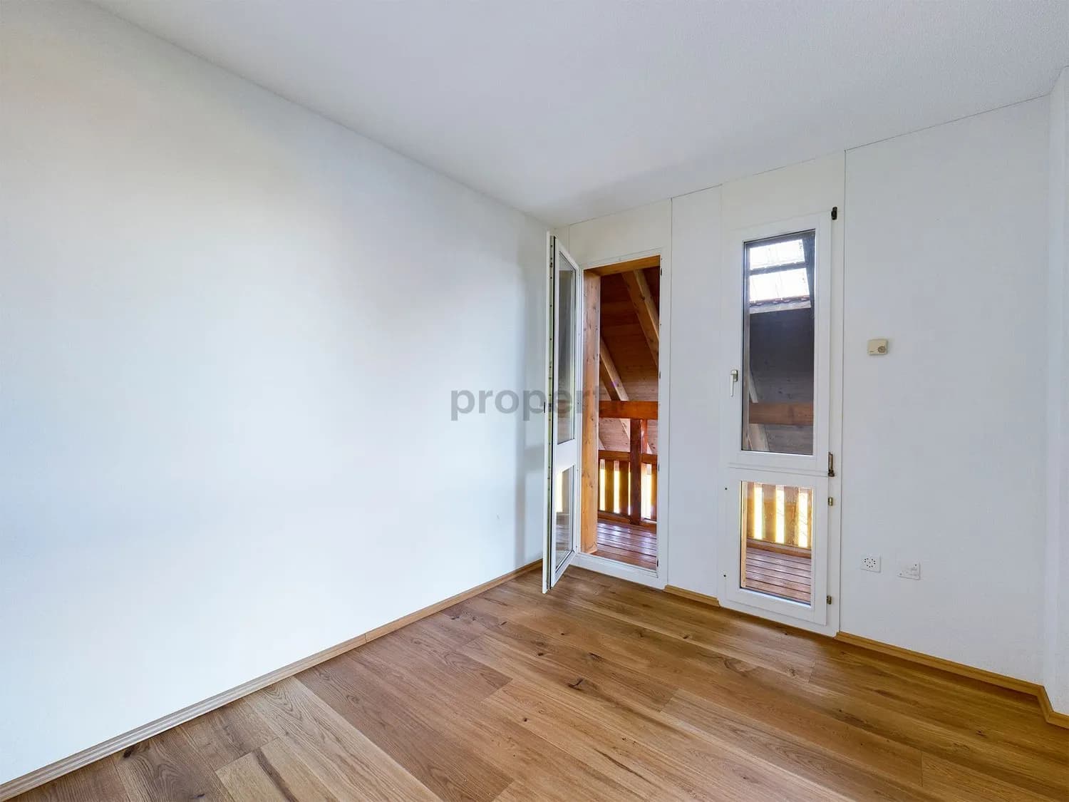 Modernes 4.5-Zimmer-Reihenhaus mit Balkon, Dürrenroth