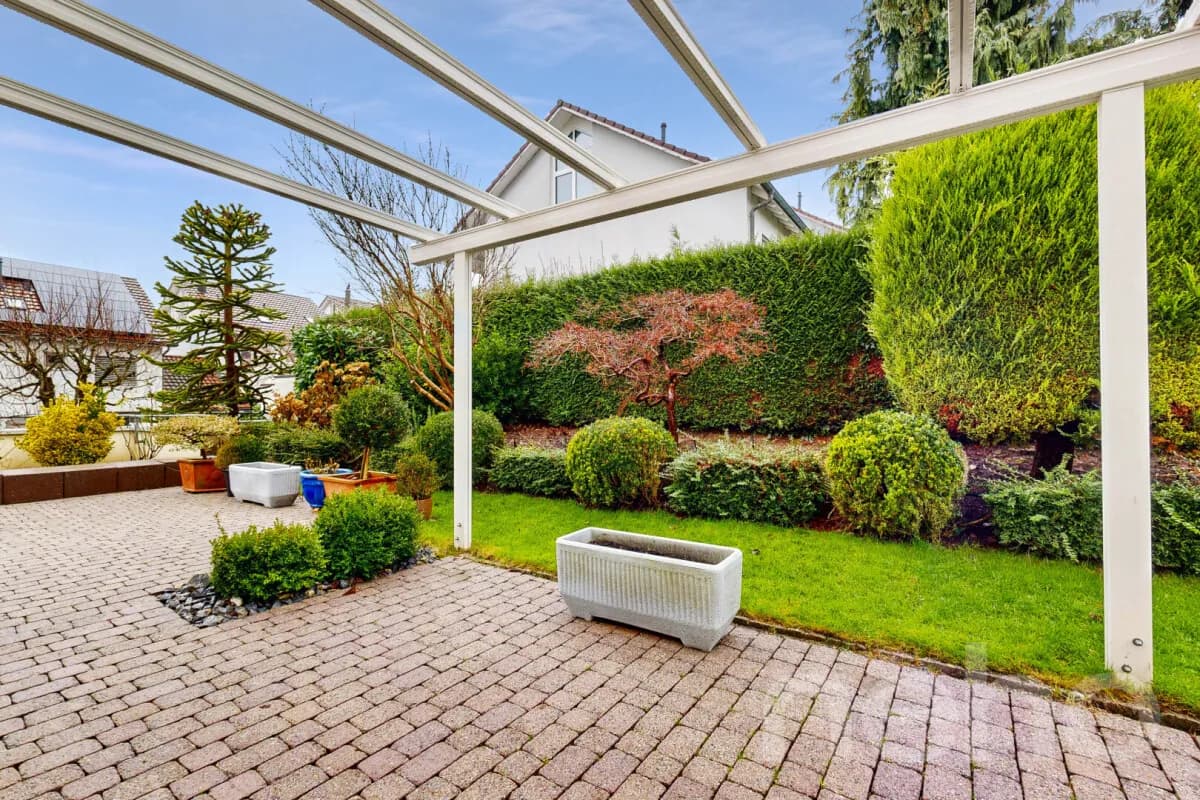 Grosszügiges Haus mit Garten, Doppelgarage und Tempo-30-Lage