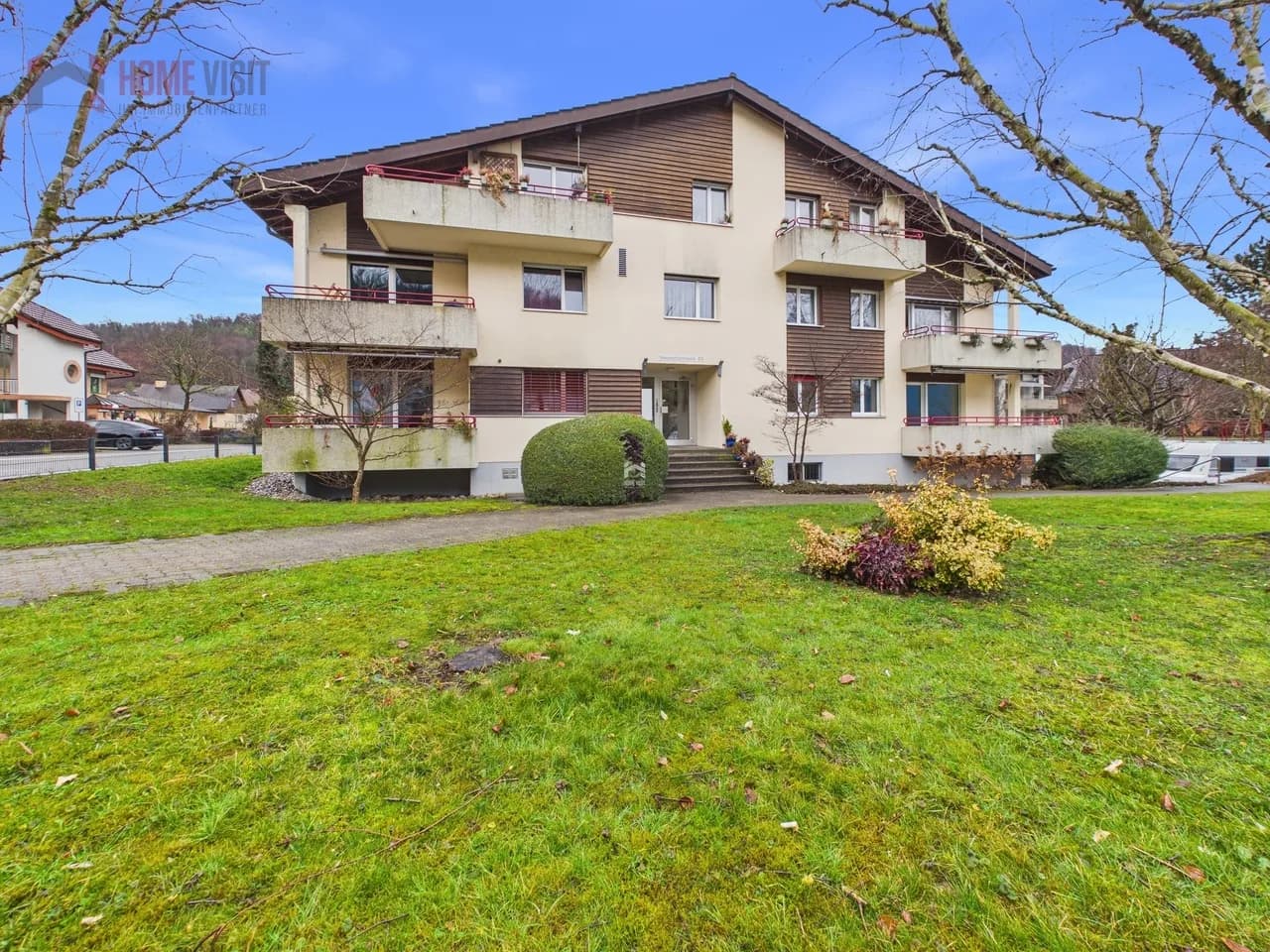 Erstbezug nach Kernsanierung - stilvoll wohnen in Zunzgen