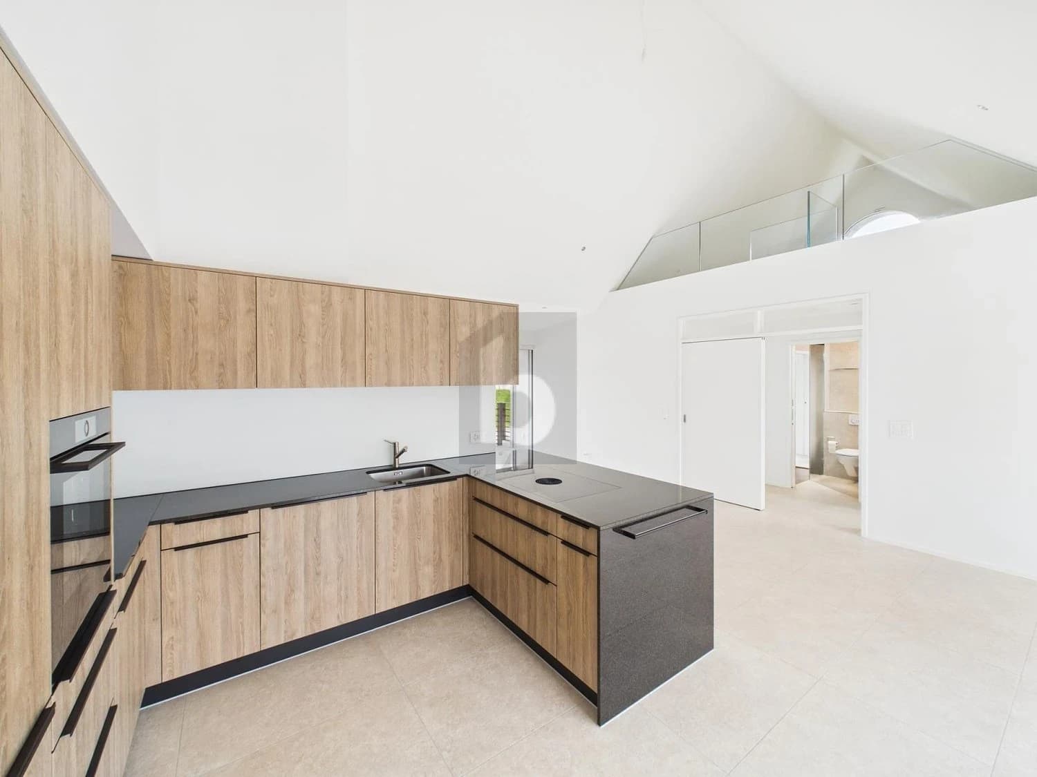 ERSTBEZUG - MIT GALERIE, 3 BALKONEN & JURABLICK