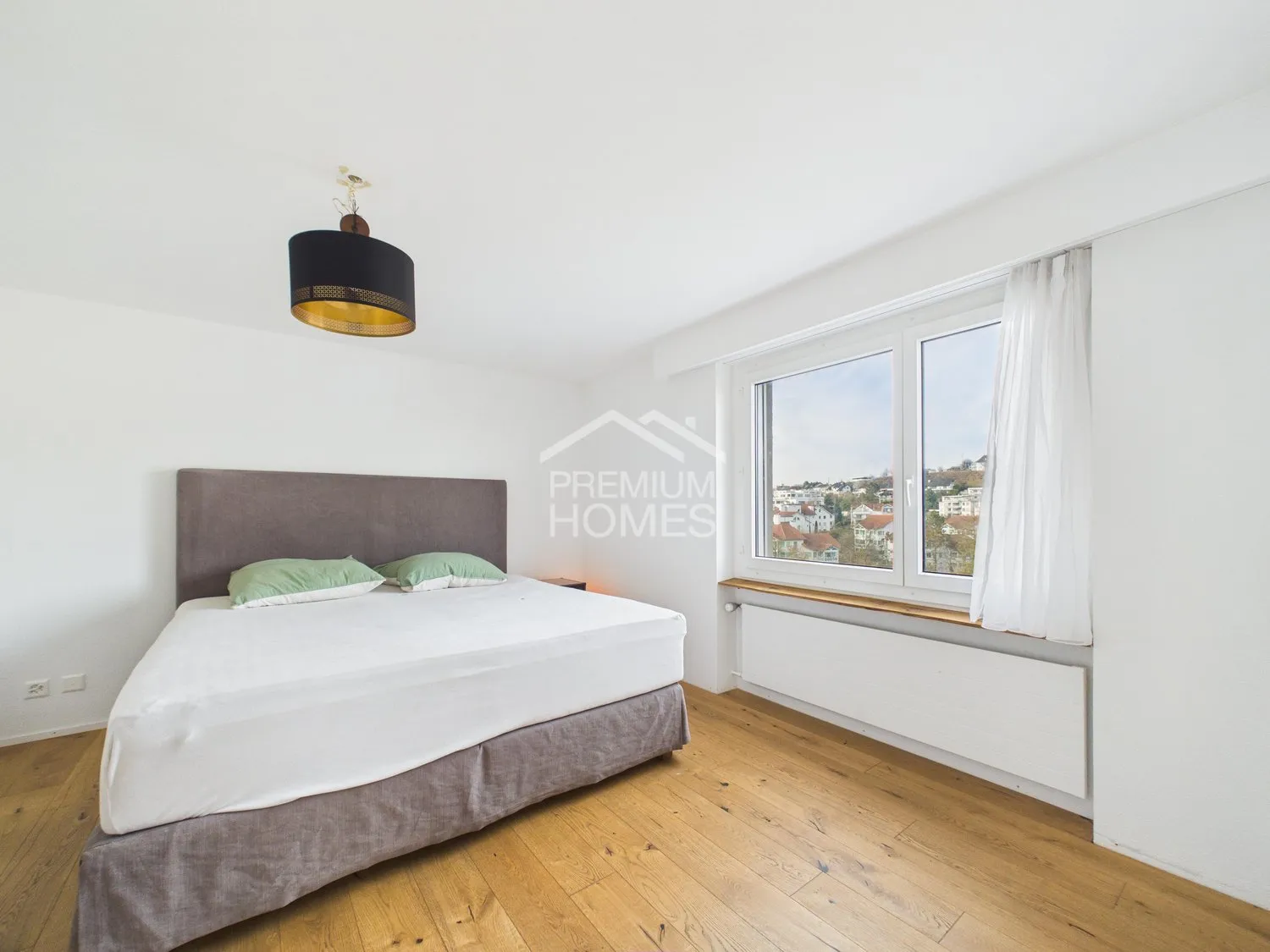 Licht, Ruhe und Aussicht - stilvolles Wohnen in zentraler Lage