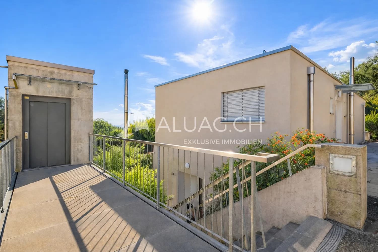 TERRASSENWOHNUNG MIT TRAUMHAFTER SEESICHT