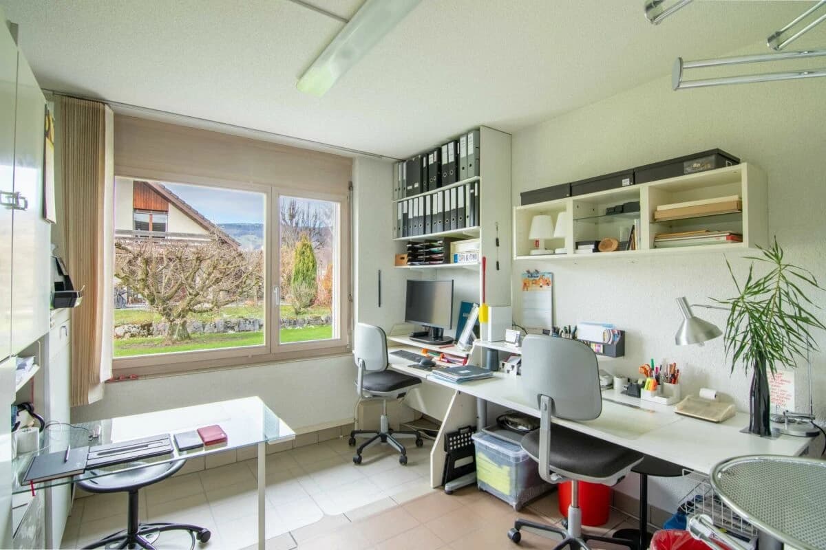 Freistehendes Wohnhaus mit separatem Nebengebäude - Arbeiten und Wohnen, Mehrgenerationen oder individuelle Wohnkonzepte