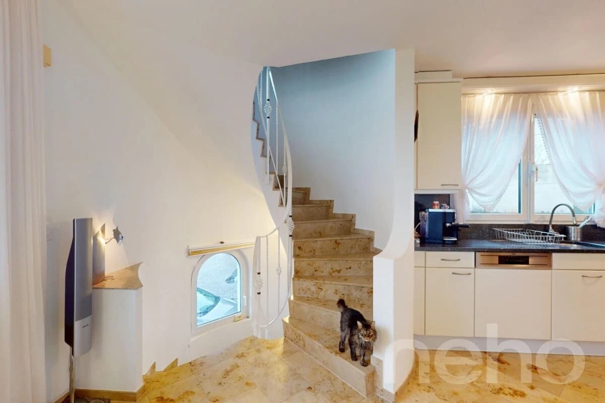 Lichtdurchflutetes Einfamilienhaus mit unverbaubarer Aussicht