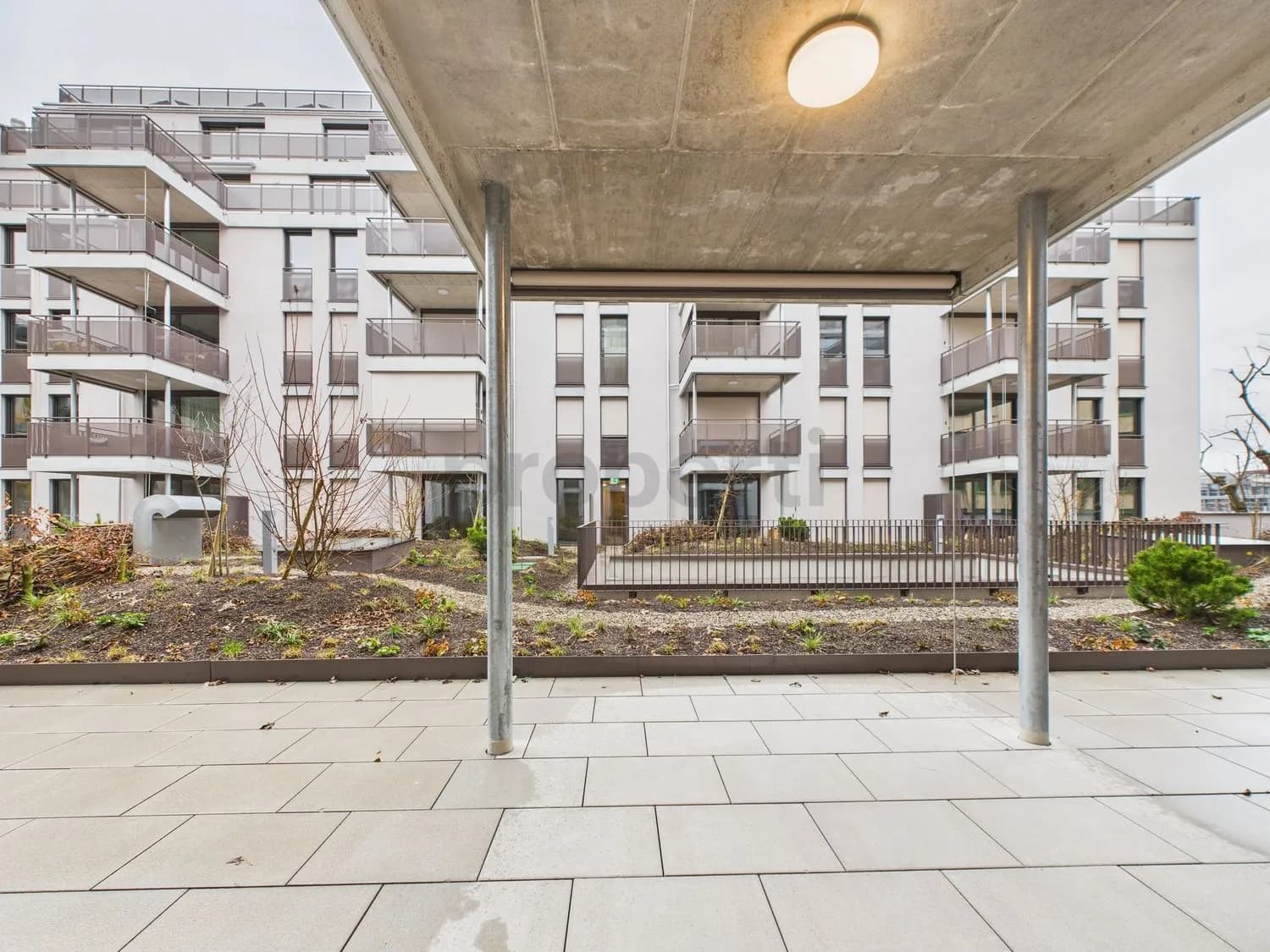 Moderne 2.5-Zimmer-Wohnung mit Balkon, Basel