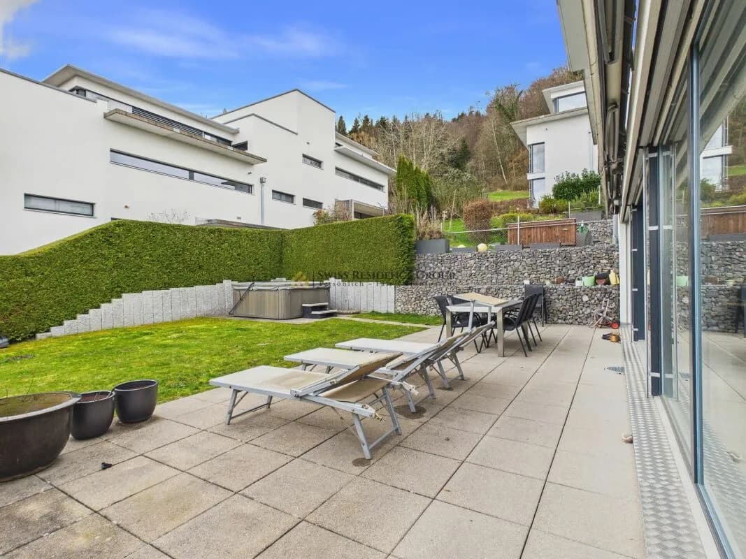 Modernes Einfamilienhaus mit Panorama in Adliswil