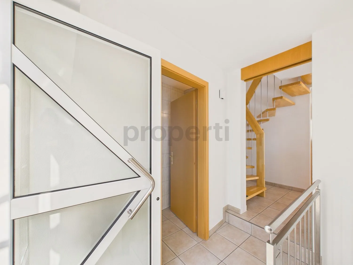 Modernes 4.5-Zimmer-Einfamilienhaus mit Balkon, Wartau