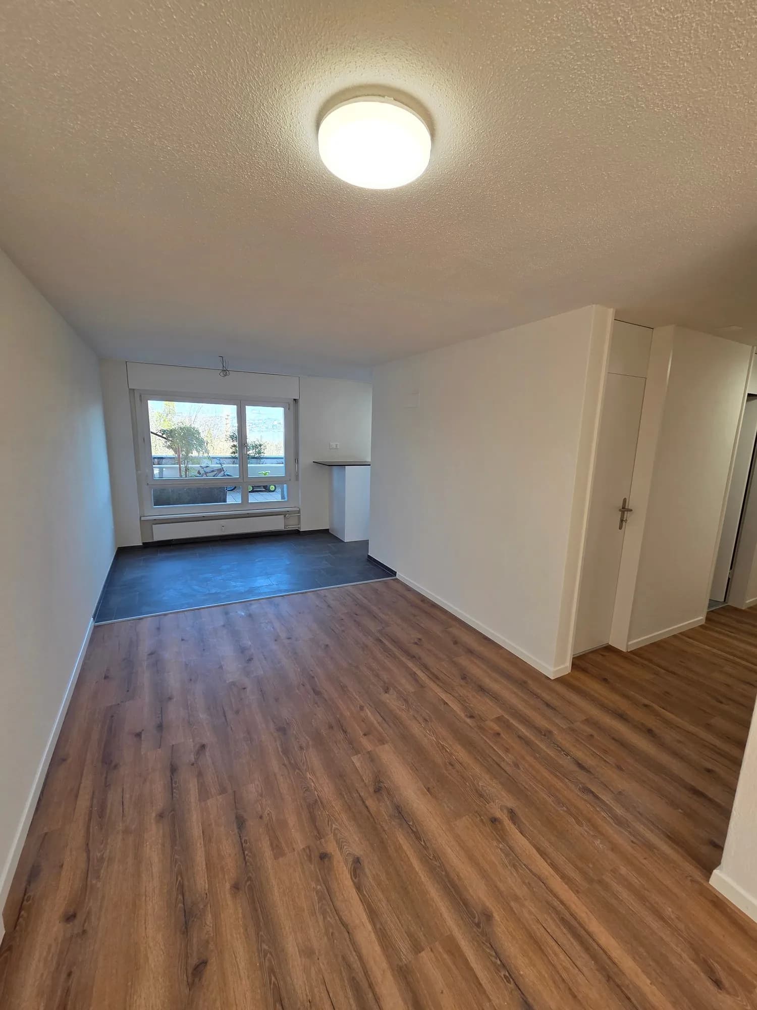 Neu renoviert mit Seeblick und Gartensitzplatz!