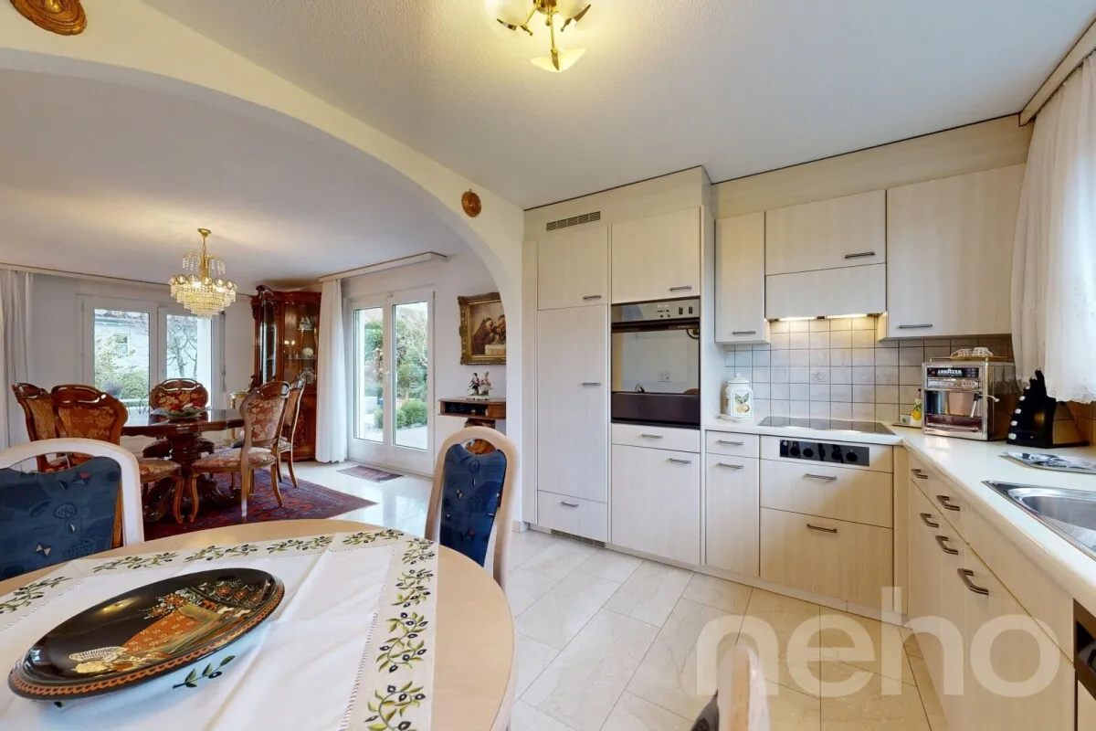 Grosszügiges Haus mit Garten, Doppelgarage und Tempo-30-Lage