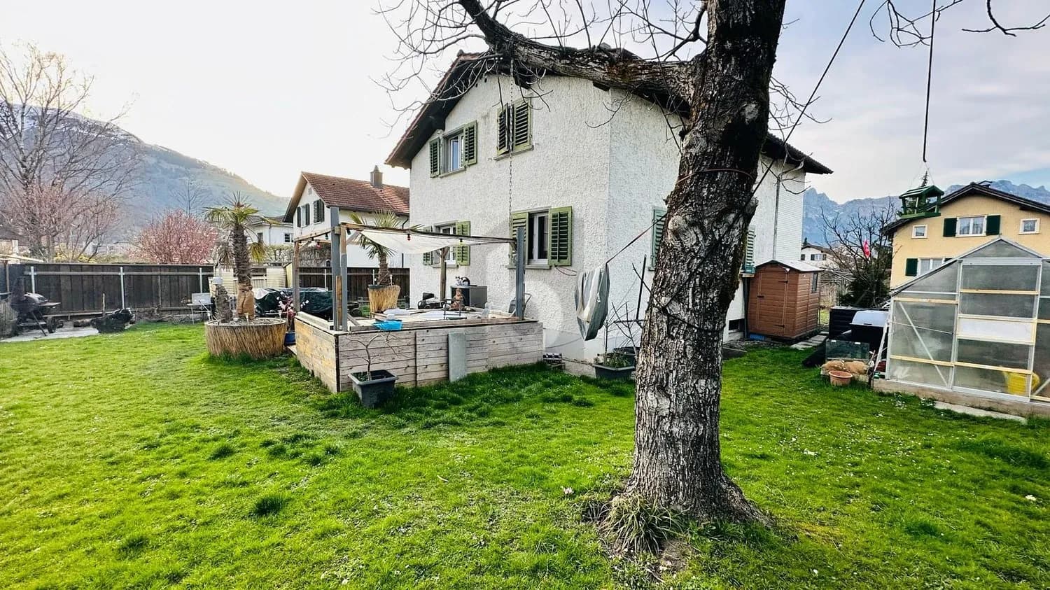 TRAUMLAGE MIT GESTALTUNGSSPIELRAUM