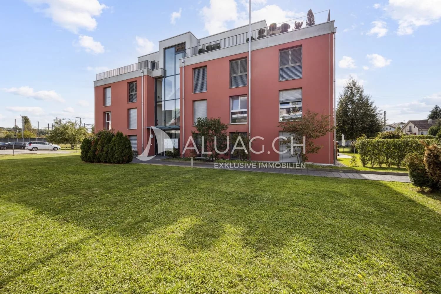 HELLE 4.5 ZIMMER WOHNUNG MIT WINTERGARTEN