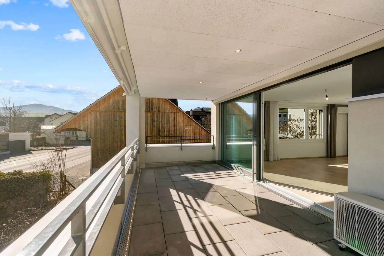 Exklusive 5½-Zimmer-Wohnung im schönen Tuggen SZ