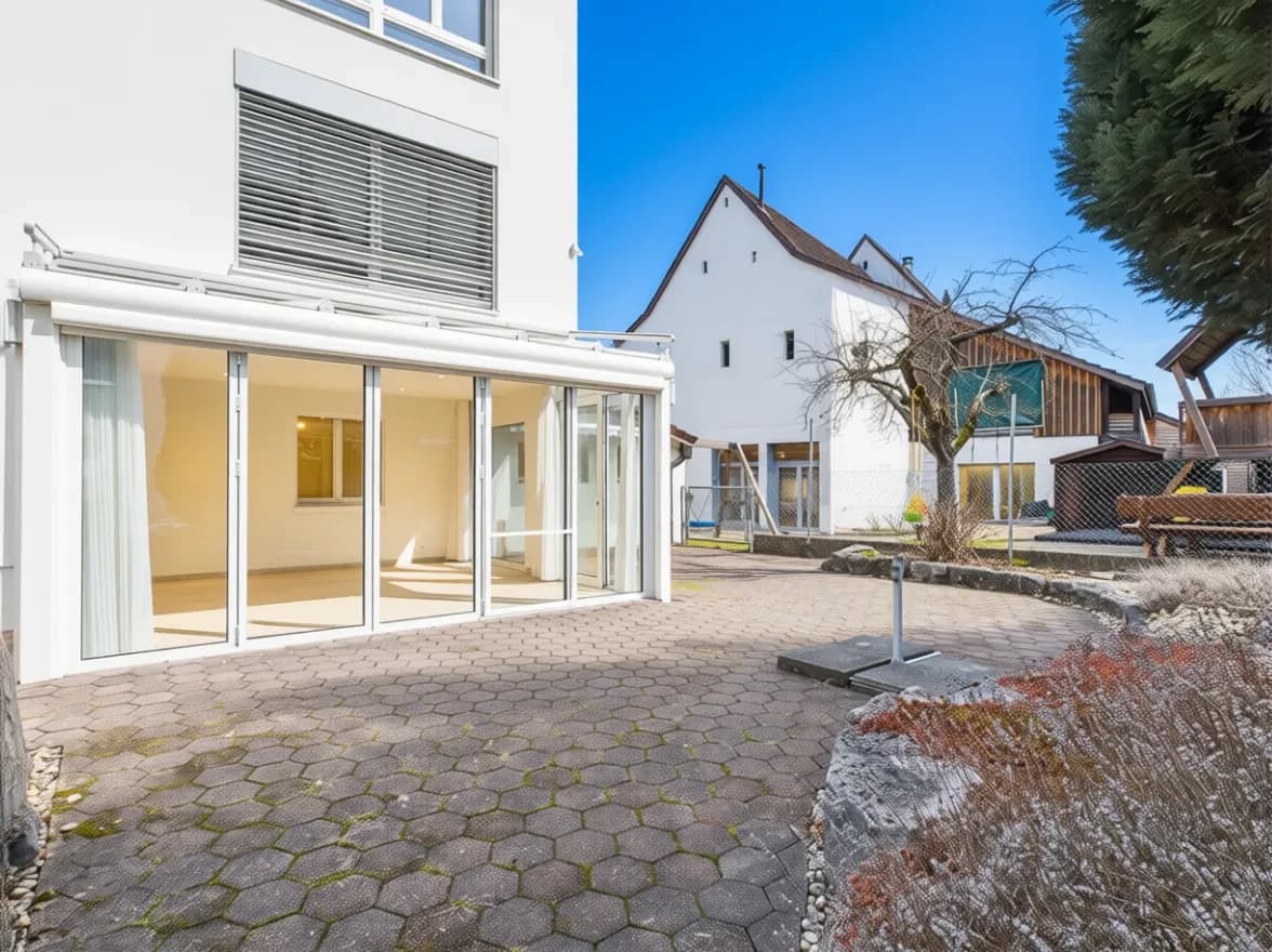 Moderne 2.5-Zimmer mit tollem Wintergarten (zählt zus. als Raum) in Bubendorf - Ihr Rückzugsort mit Stil und Alltagstauglichkeit