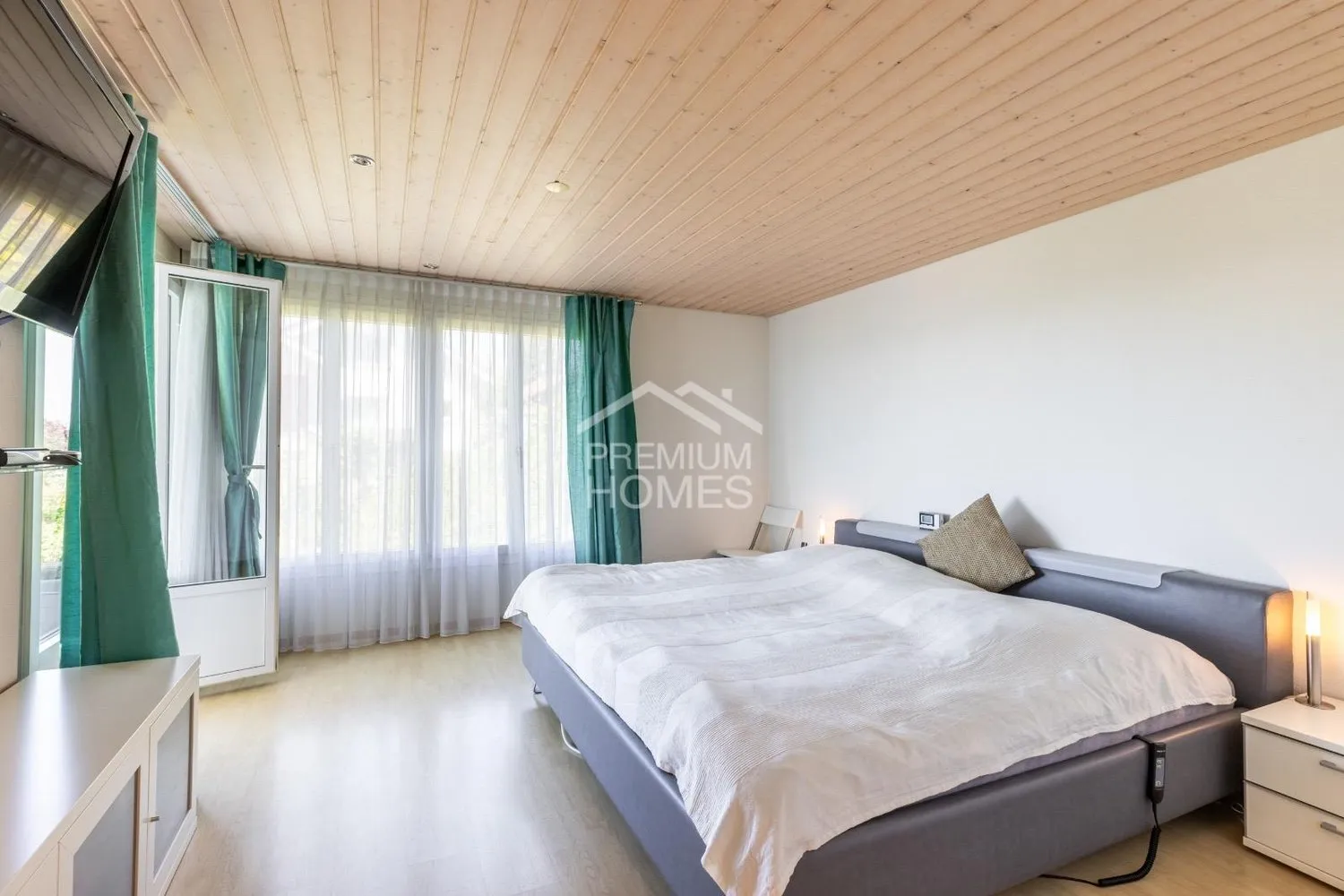 Einmalige Villa mit Blick auf Sempachersee und Zentralschweizer Alpen