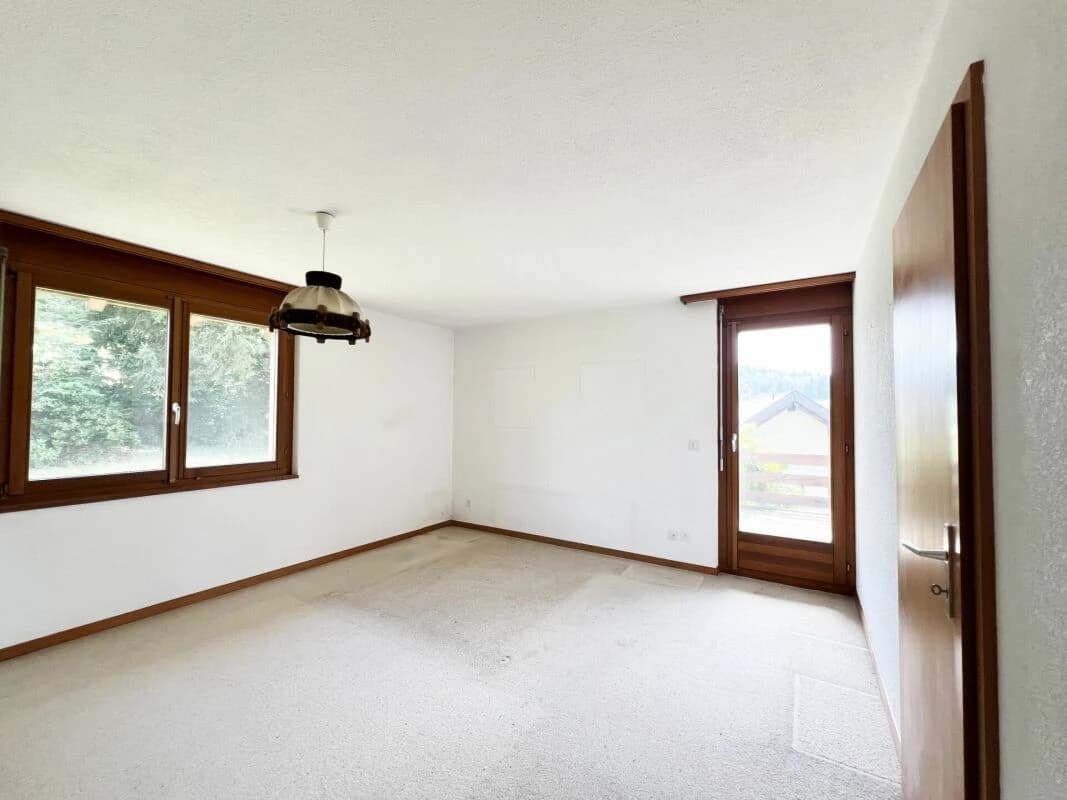 Freistehendes Einfamilienhaus mit Einliegerwohnung