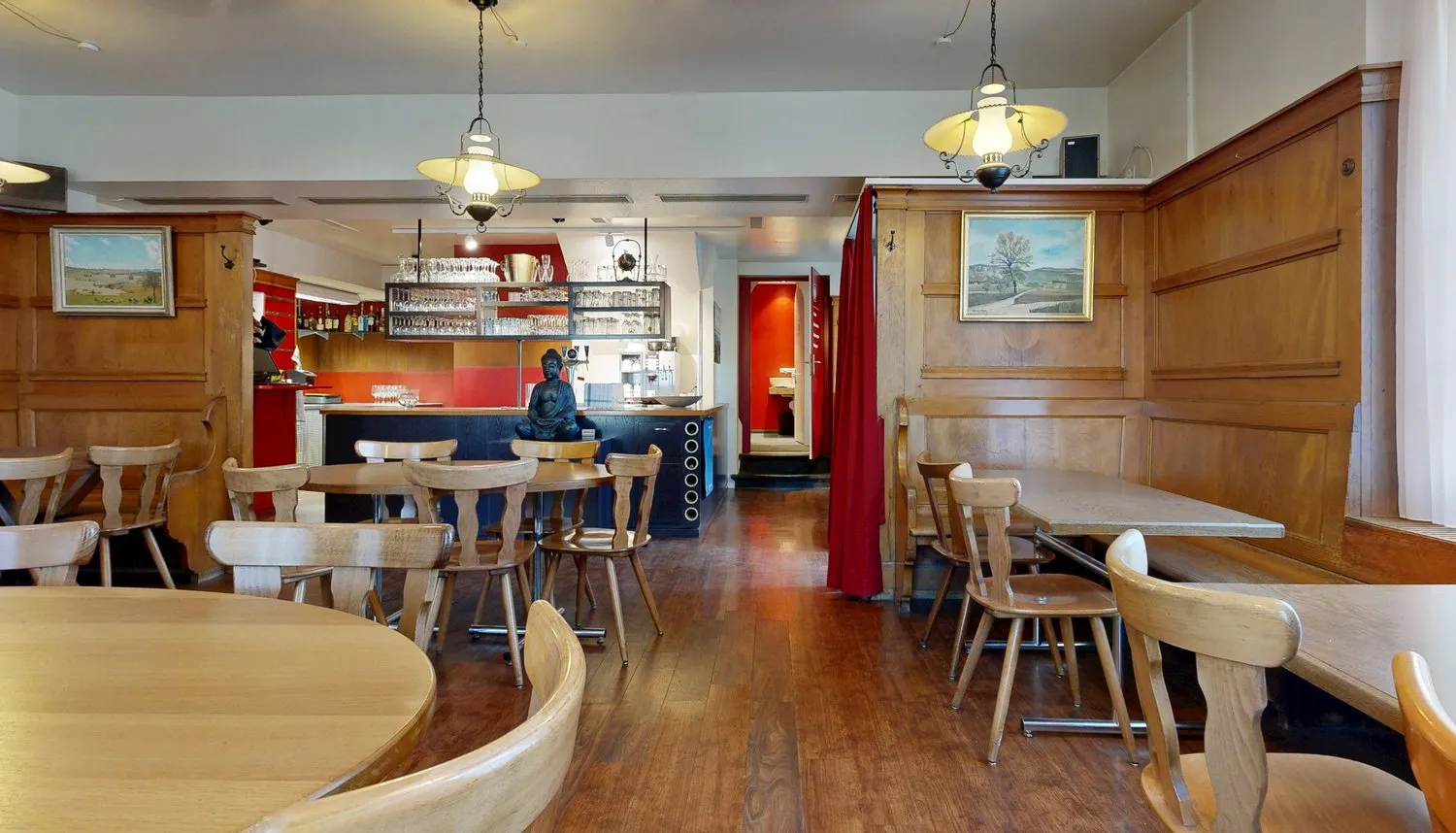 Ä ehrwürdigi Autstadt-Liegeschaft mit huufe Potenzial und ere ärdeschöne Gartealag