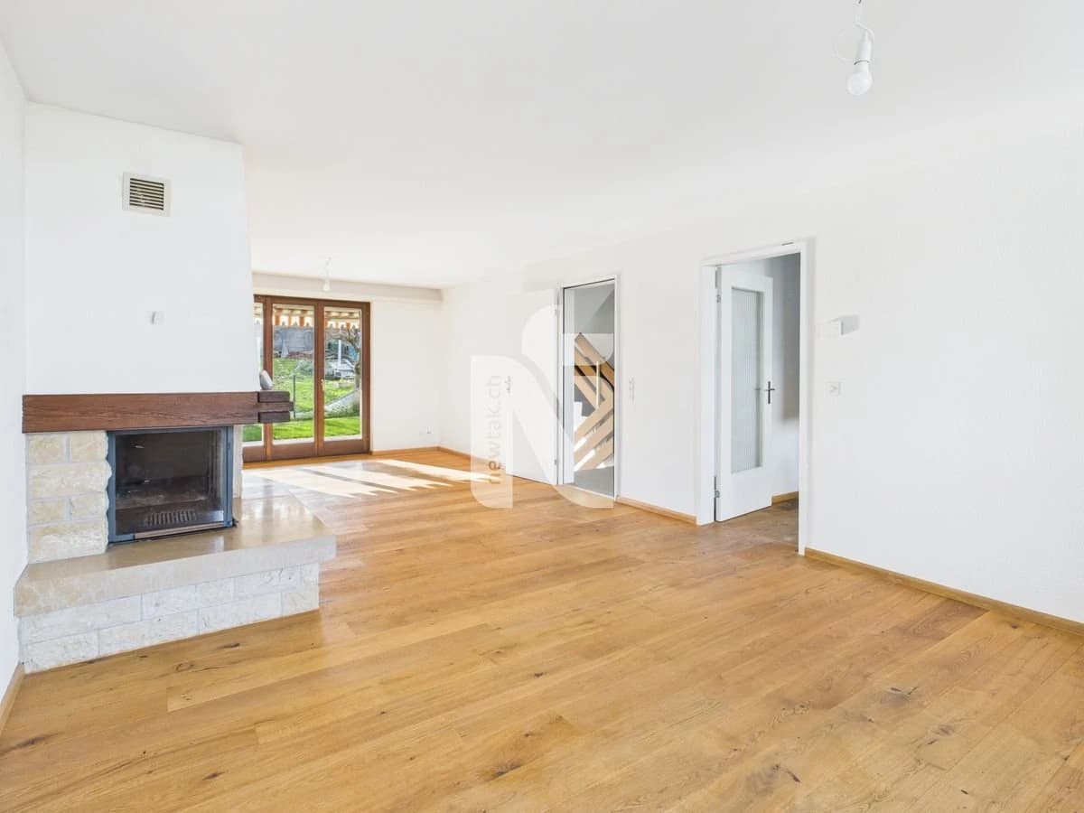 Sehr schönes Haus mit Weitsicht, Garten, Sitzplatz und grossem Carport