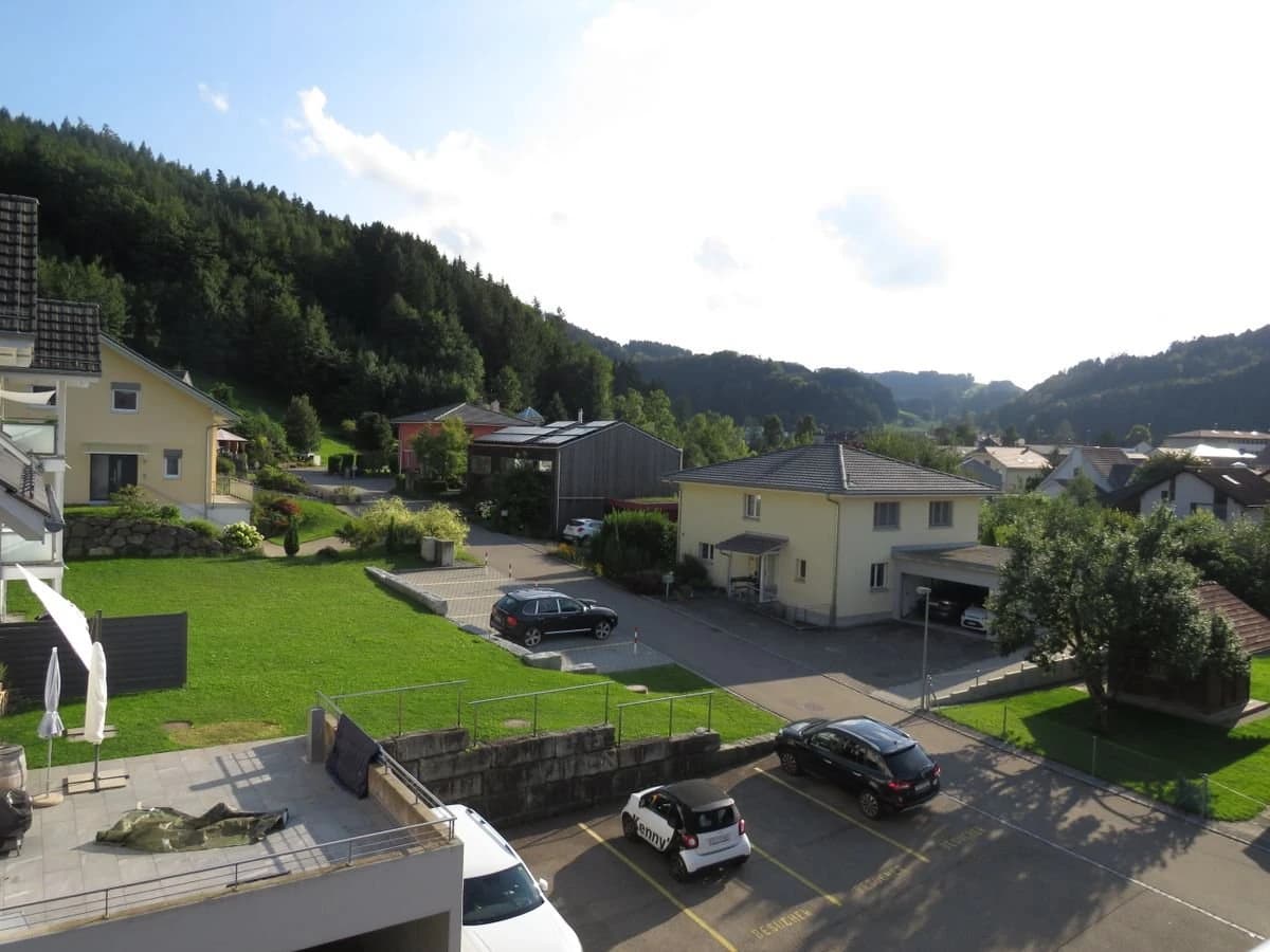 Moderne 4.5-Zimmer-Maisonette-Wohnung in idyllischer Lage