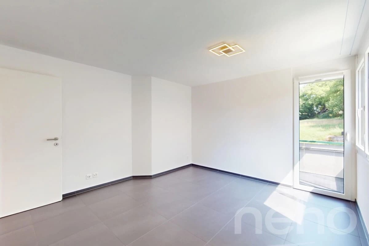 Moderne und renovierte Maisonette-Wohnung mit Gartensitzplatz