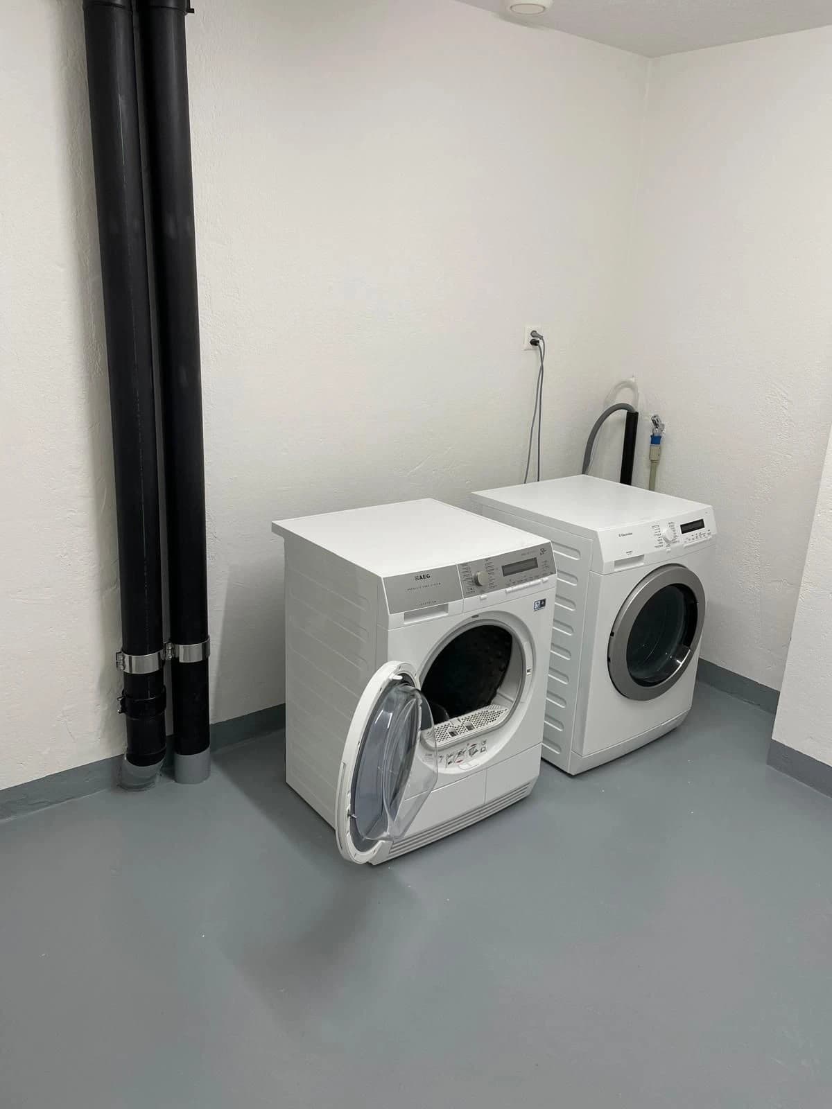 Stilvolle 5.5-Zimmer-Wohnung mit Balkon, Bolligen