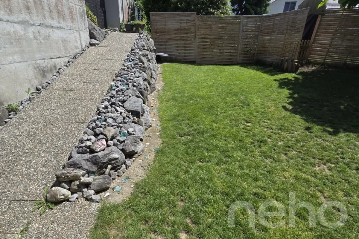 Grosszügige Doppelhaushälfte an ruhiger Lage in Märwil