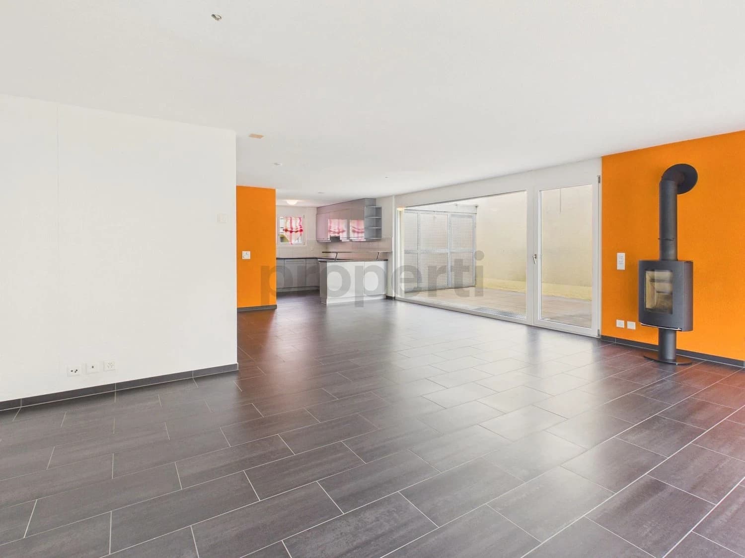 Grosszuegiges 5.5-Zimmer-Einfamilienhaus mit praktischem Keller, Urtenen-Schönbühl