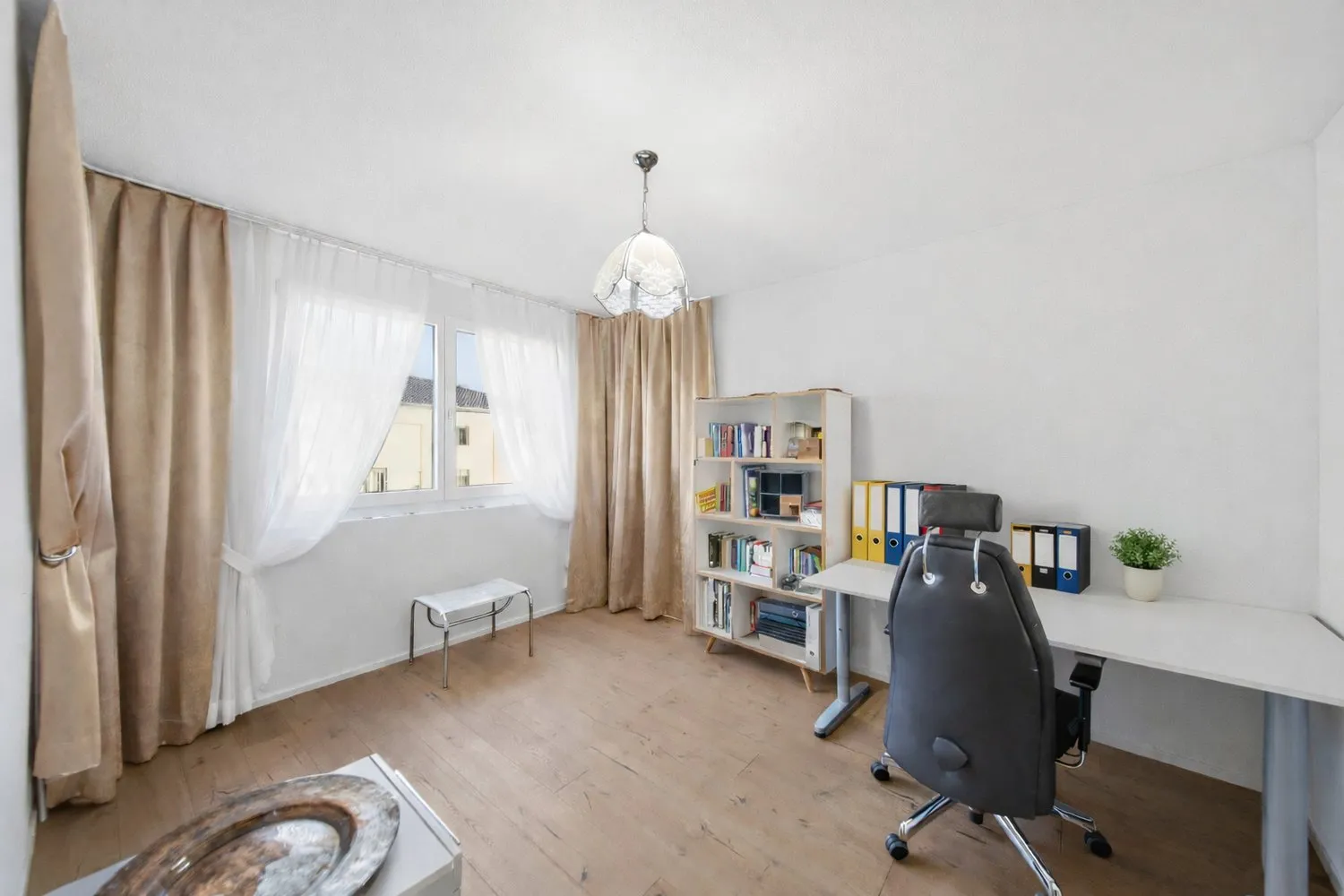 NEUWERTIGE 4.5 ZIMMER EIGENTUMSWOHNUNG MIT WINTERGARTEN