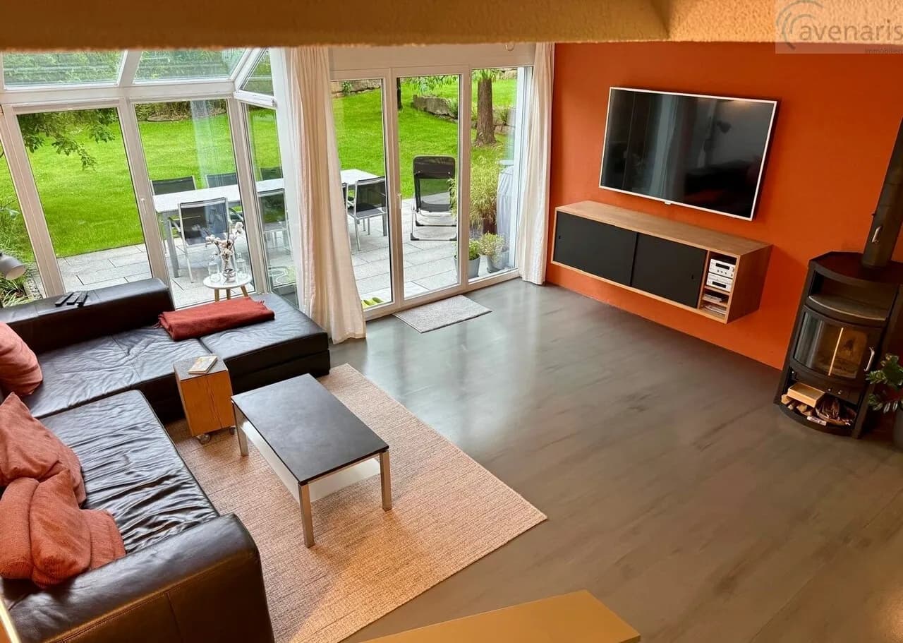 Doppeleinfamilienhaus mit grossem Gartenparadies nahe am Waldrand